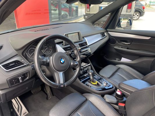 BMW 218D (5)